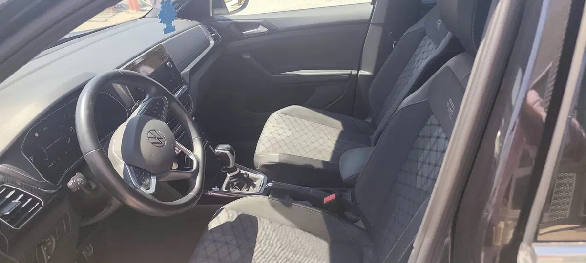 Volkswagen T-Cross usata a Avellino (14)
