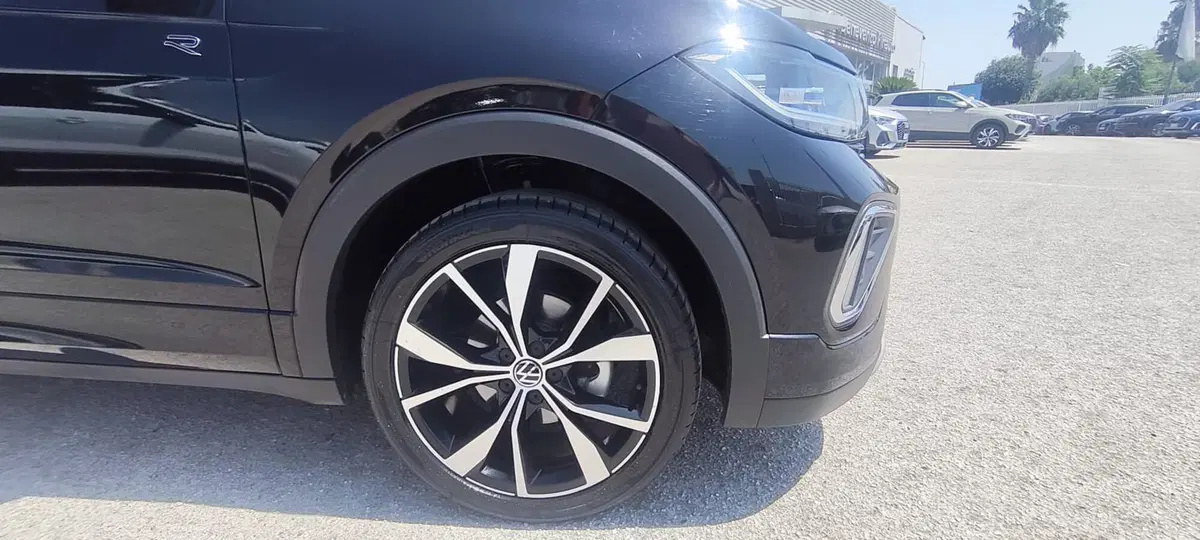 Volkswagen T-Cross usata a Avellino (7)