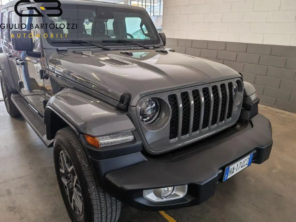 Jeep Wrangler Unlimited usata a Prato
