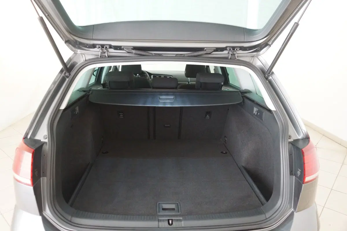Volkswagen Golf Variant usata a Torino (7)
