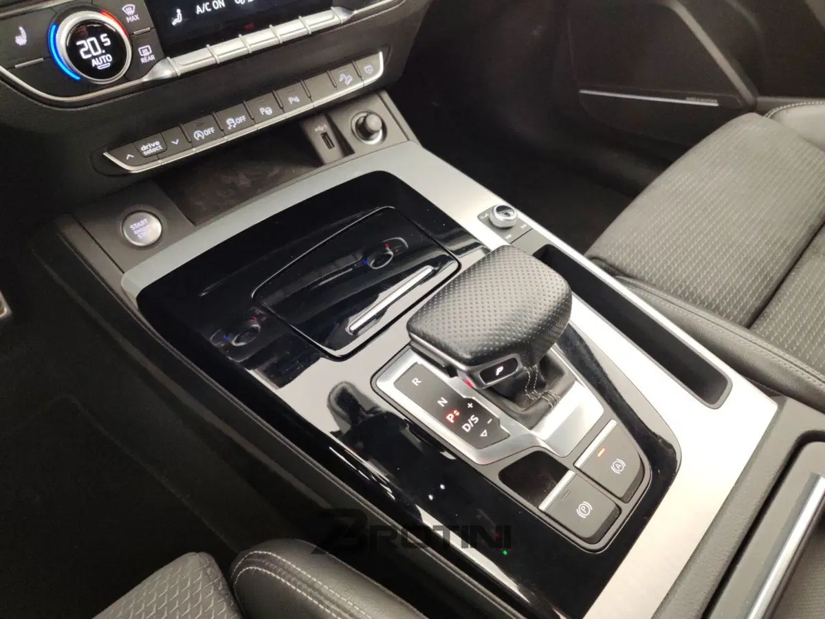 Audi Q5 Sportback usata a Massa-Carrara (11)