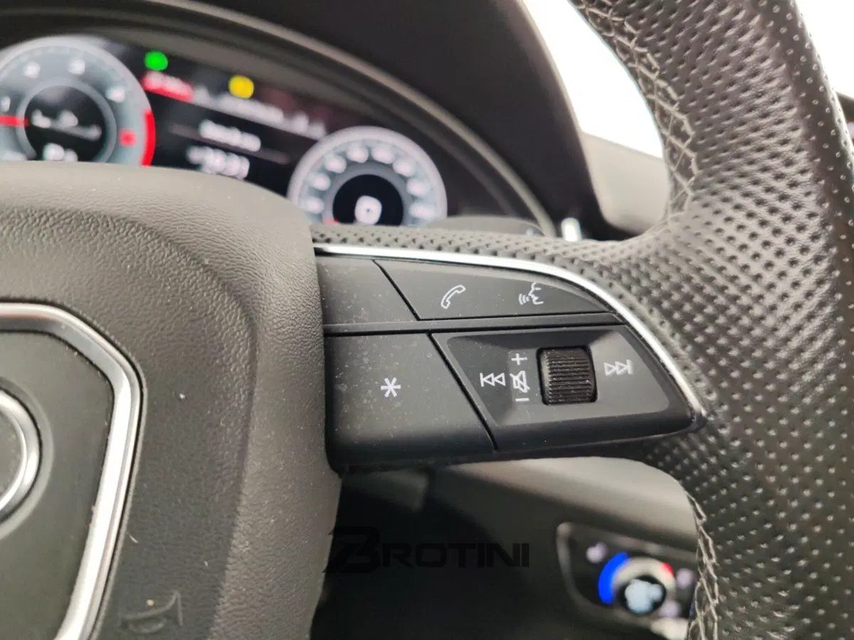 Audi Q5 Sportback usata a Massa-Carrara (14)