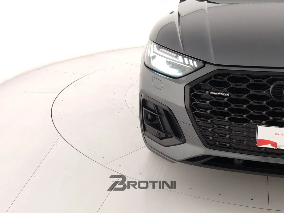 Audi Q5 Sportback usata a Massa-Carrara (5)
