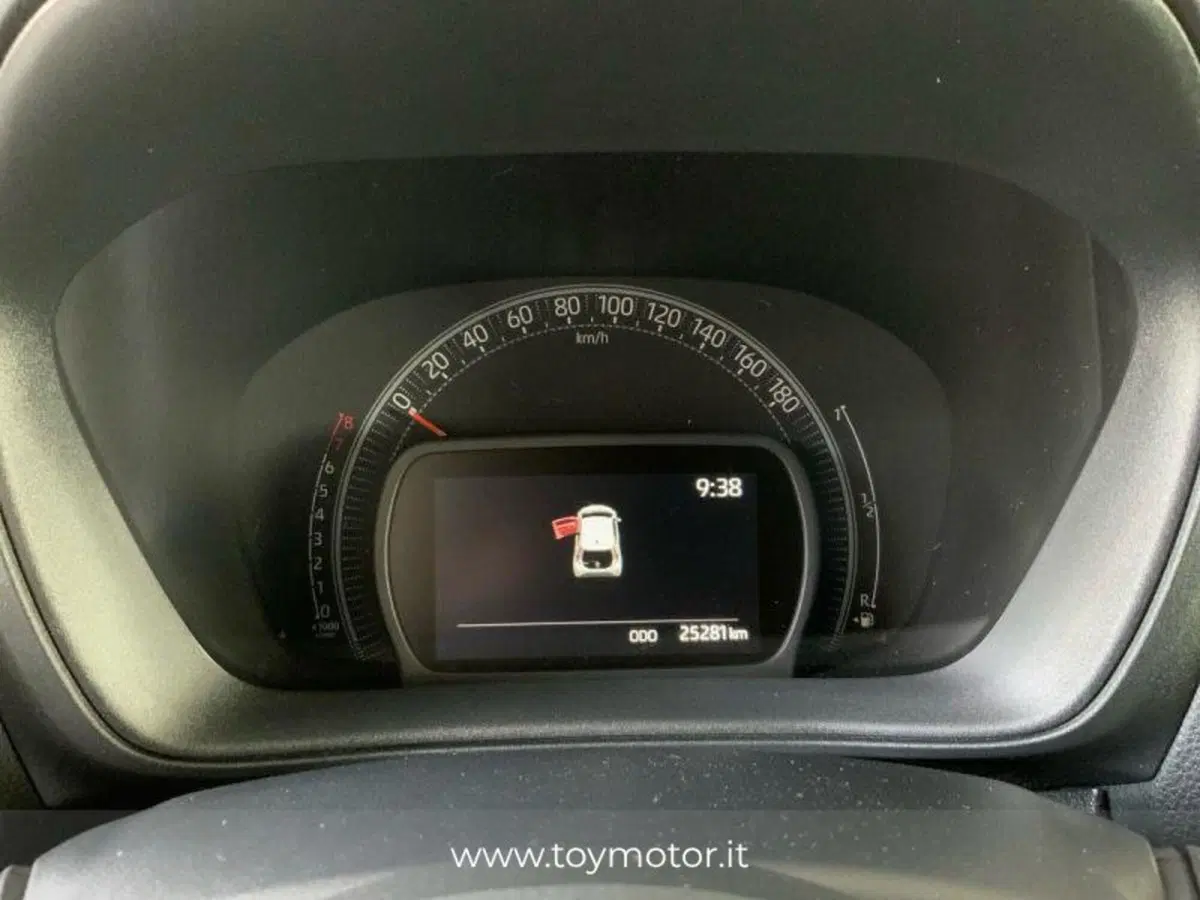 Toyota Aygo X usata a Perugia (10)