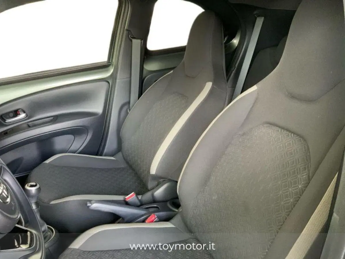 Toyota Aygo X usata a Perugia (15)