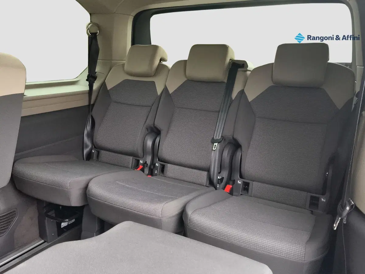 Volkswagen Multivan usata a Brescia (11)
