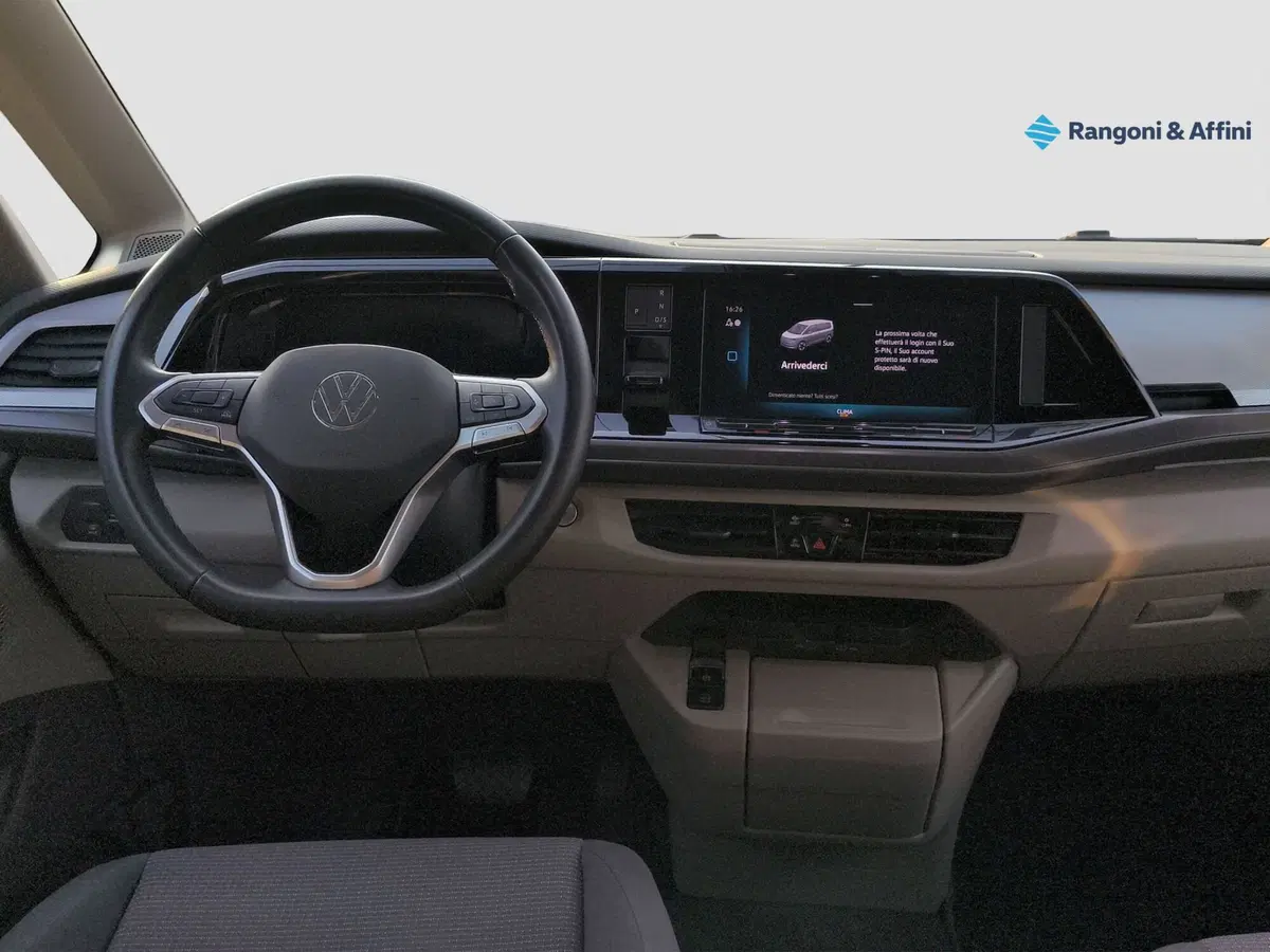 Volkswagen Multivan usata a Brescia (12)