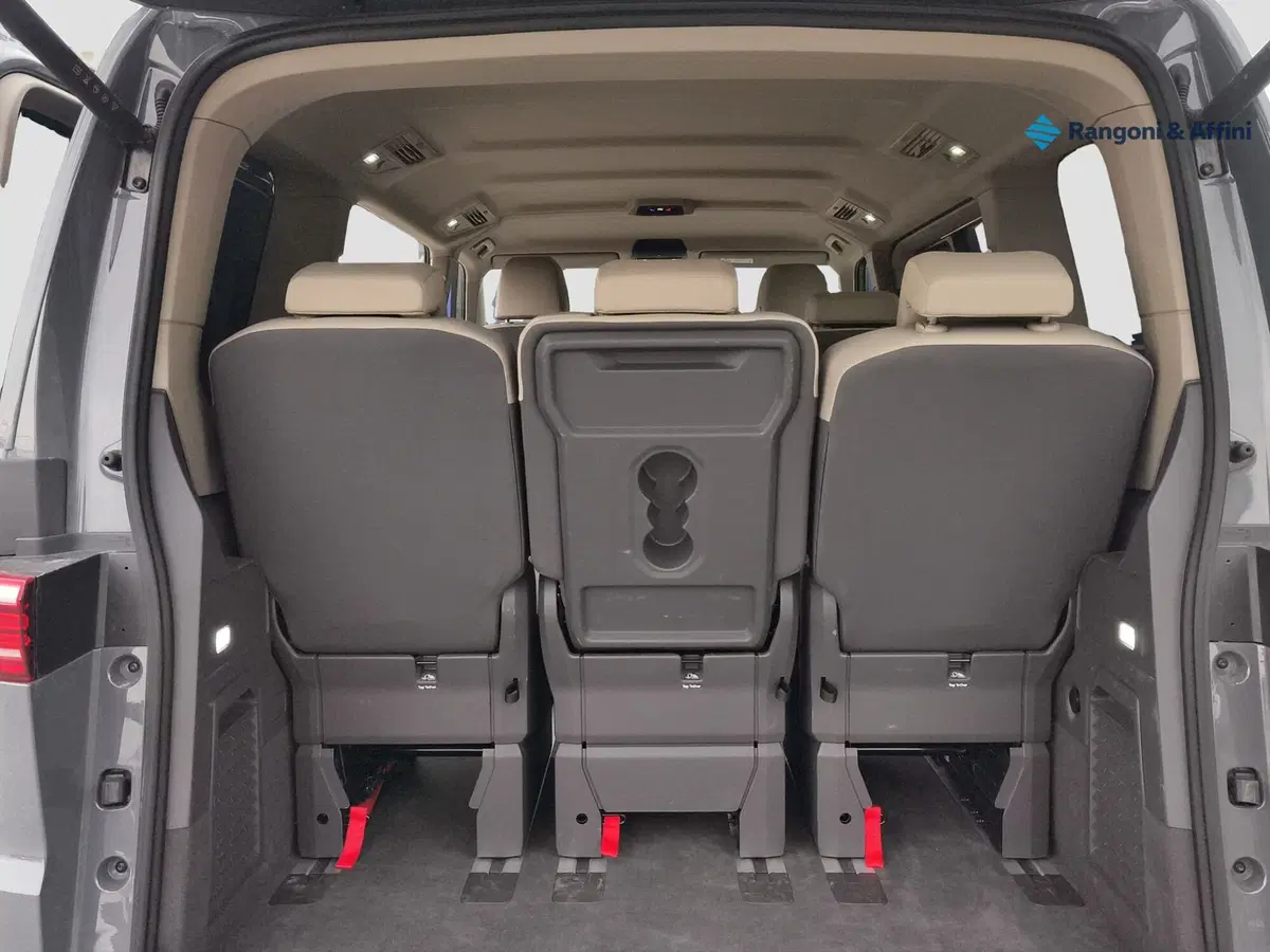 Volkswagen Multivan usata a Brescia (13)