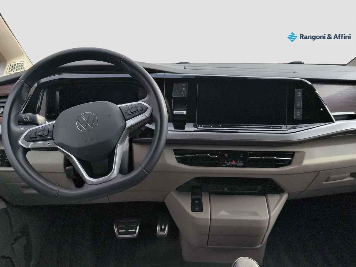 Volkswagen Multivan usata a Brescia (11)
