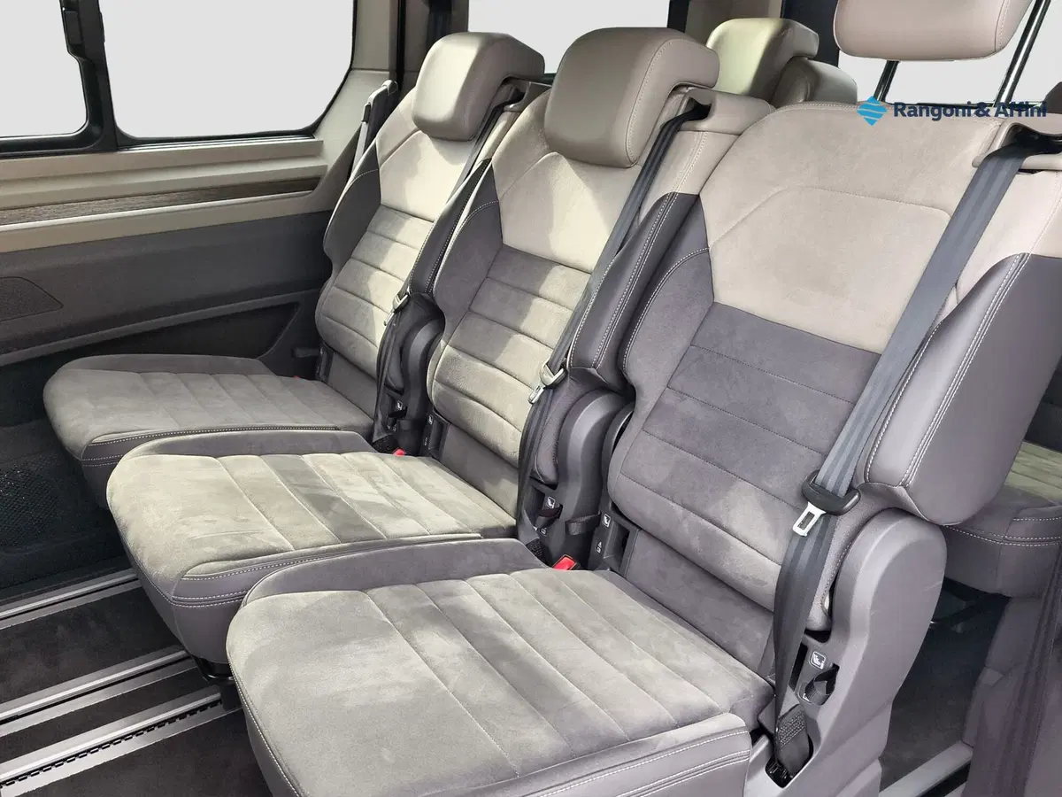 Volkswagen Multivan usata a Brescia (12)