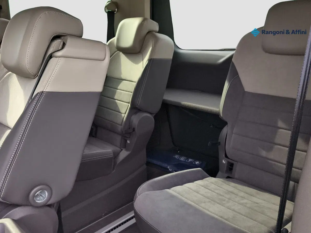 Volkswagen Multivan usata a Brescia (15)