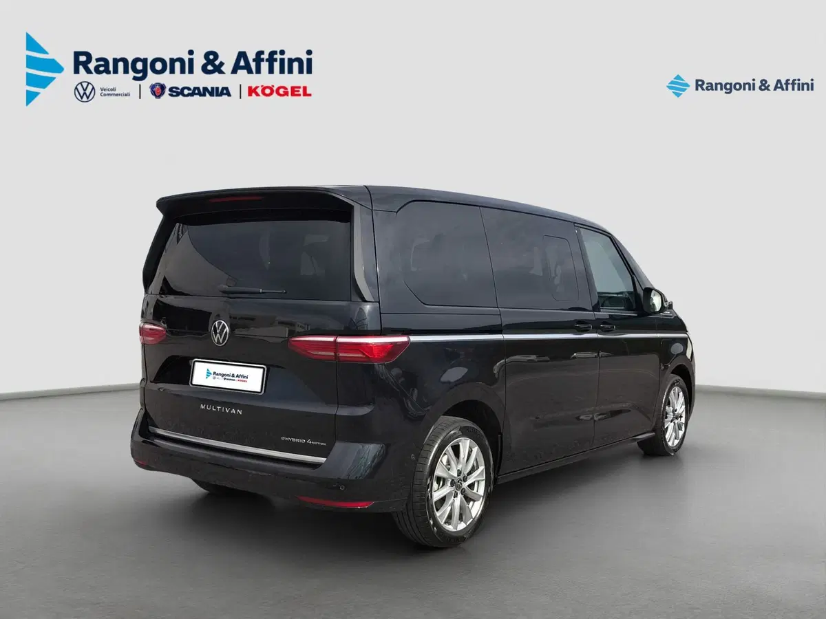 Volkswagen Multivan usata a Brescia (6)