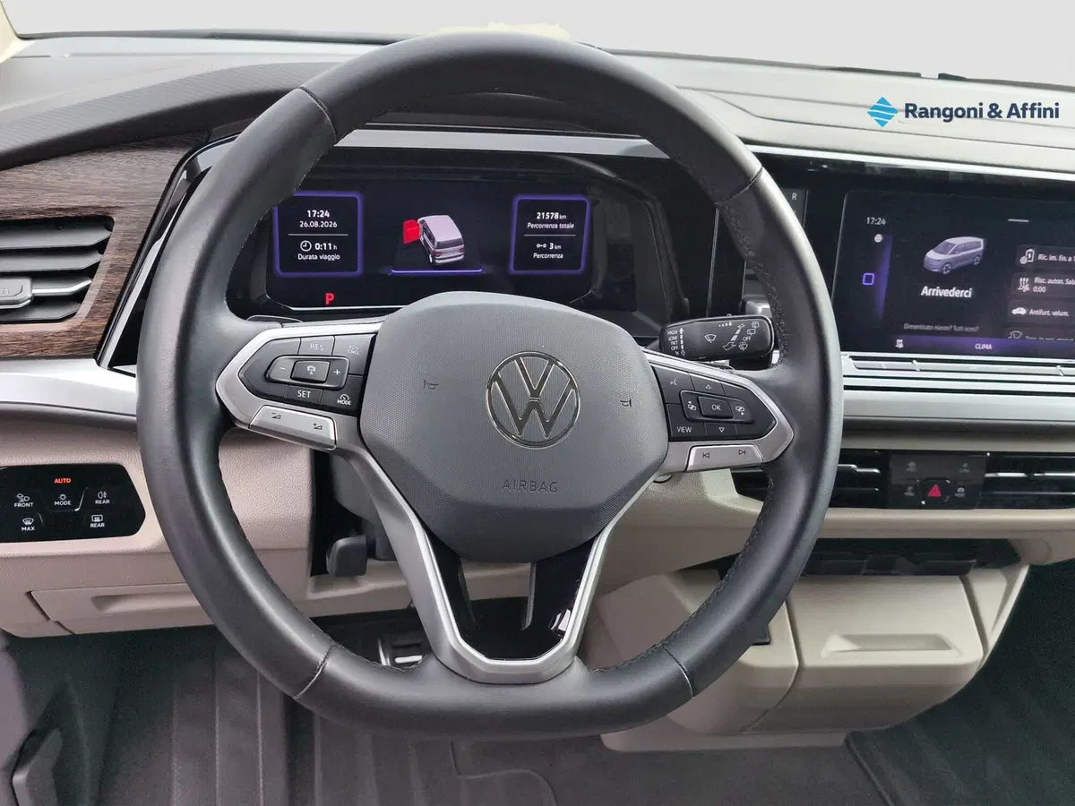 Volkswagen Multivan usata a Brescia (8)