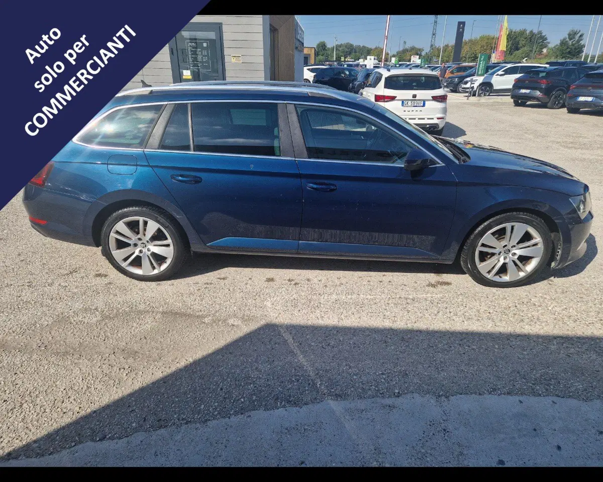 Skoda Superb Station Wagon usata a Ravenna (8)