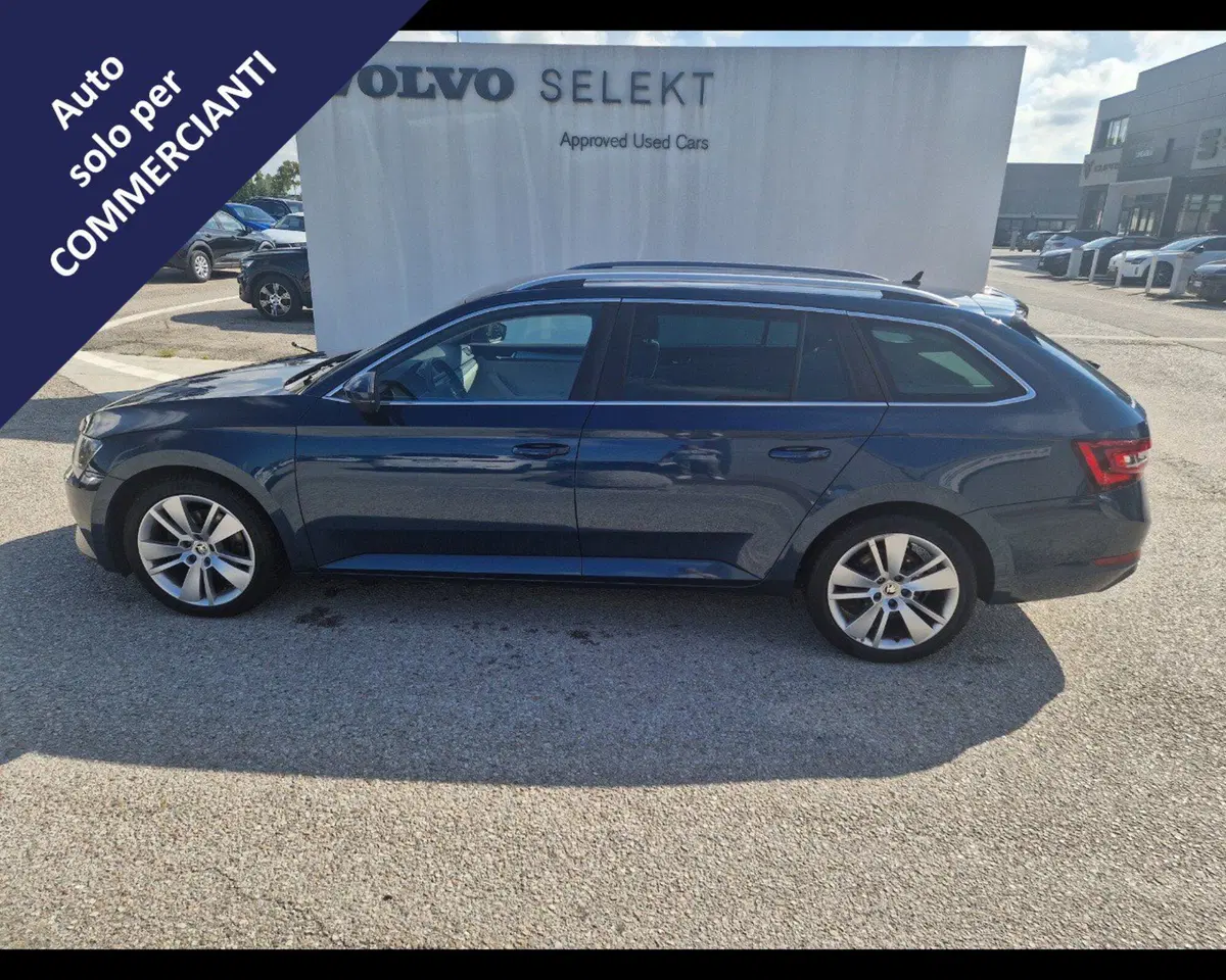 Skoda Superb Station Wagon usata a Ravenna (9)