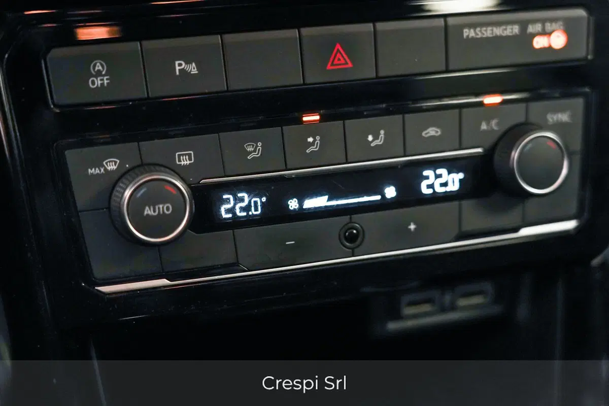 Volkswagen T-Cross usata a Varese (15)