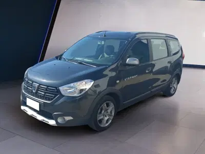 Dacia Lodgy Stepway SL DaciaPlus 1.5 Blue dCi 8V 115CV 7 posti del 2022 usata a Ceccano