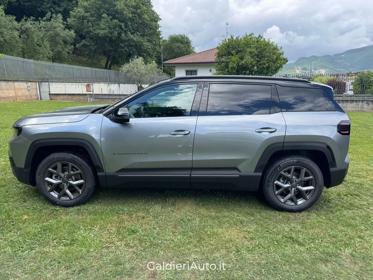 Jeep Compass nuova a Salerno (10)