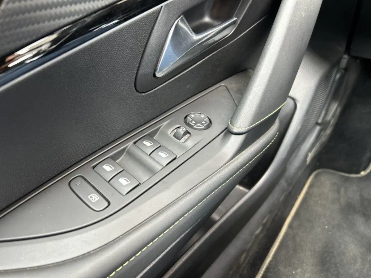 Peugeot 208 usata a Cuneo (16)