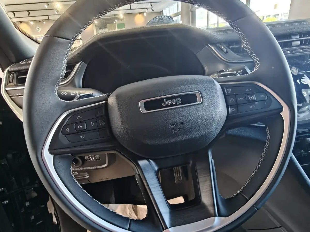 Jeep Grand Cherokee nuova a L'Aquila (15)