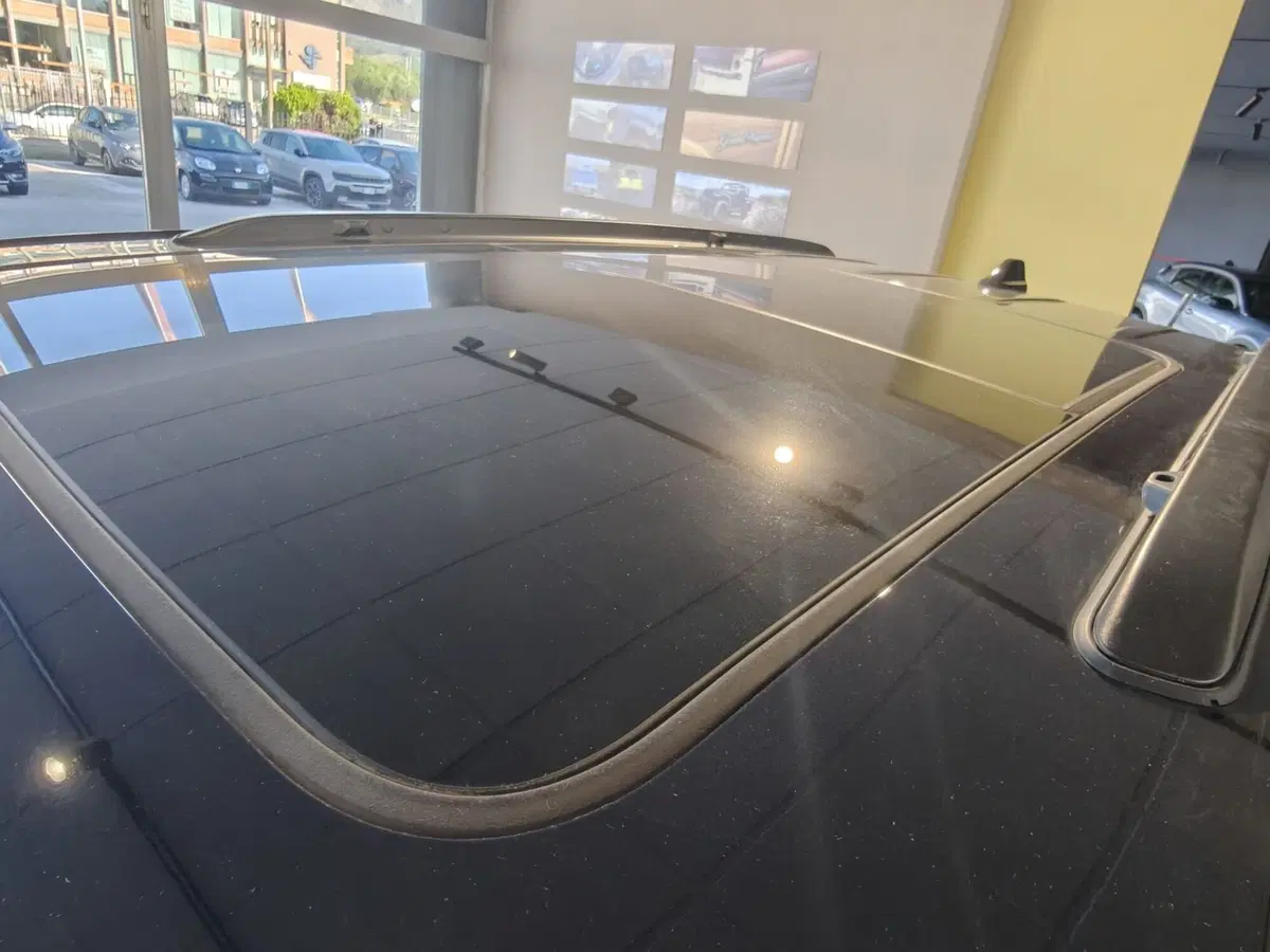 Jeep Grand Cherokee nuova a L'Aquila (19)