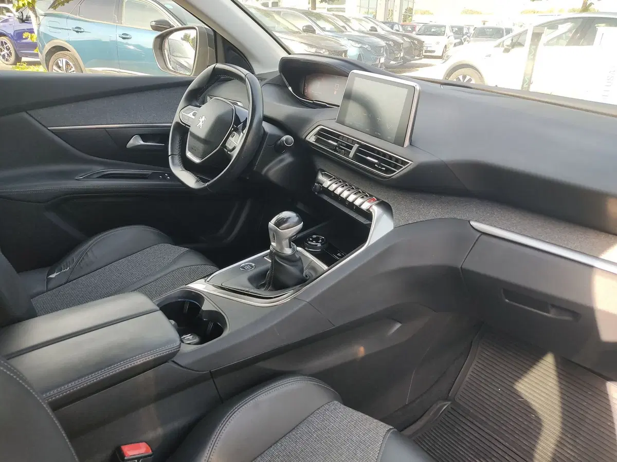 Peugeot 3008 usata a Frosinone (9)