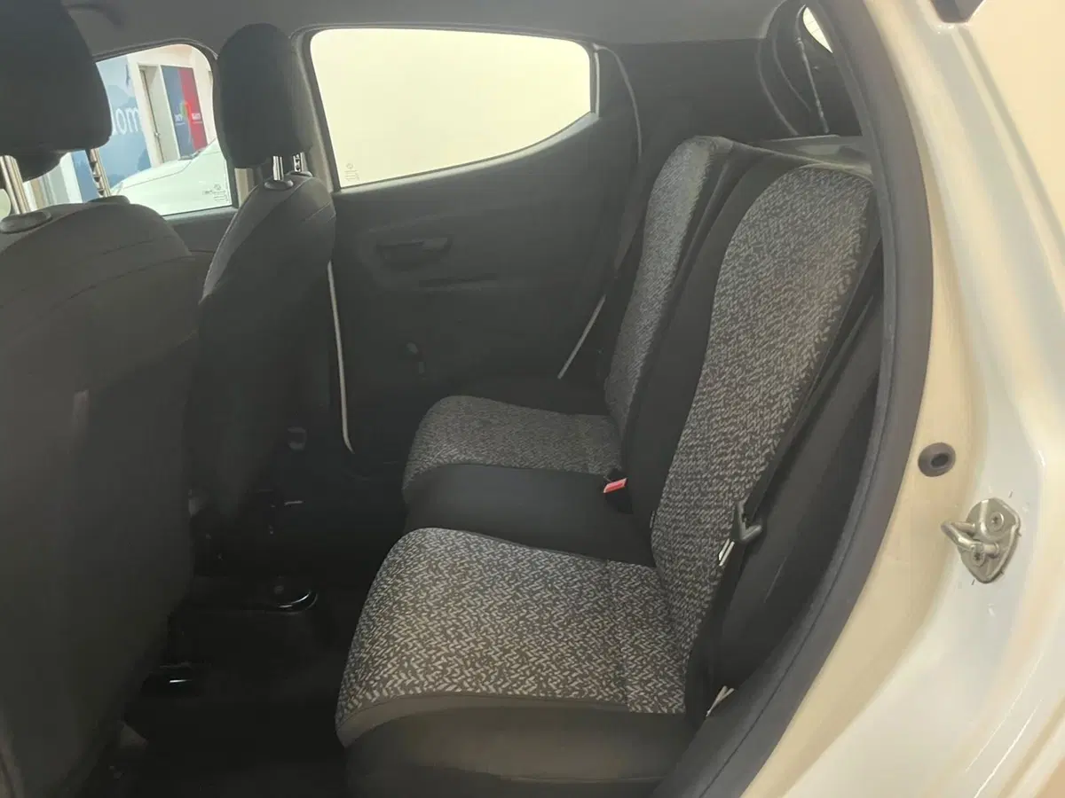Lancia Ypsilon usata a Lucca (11)