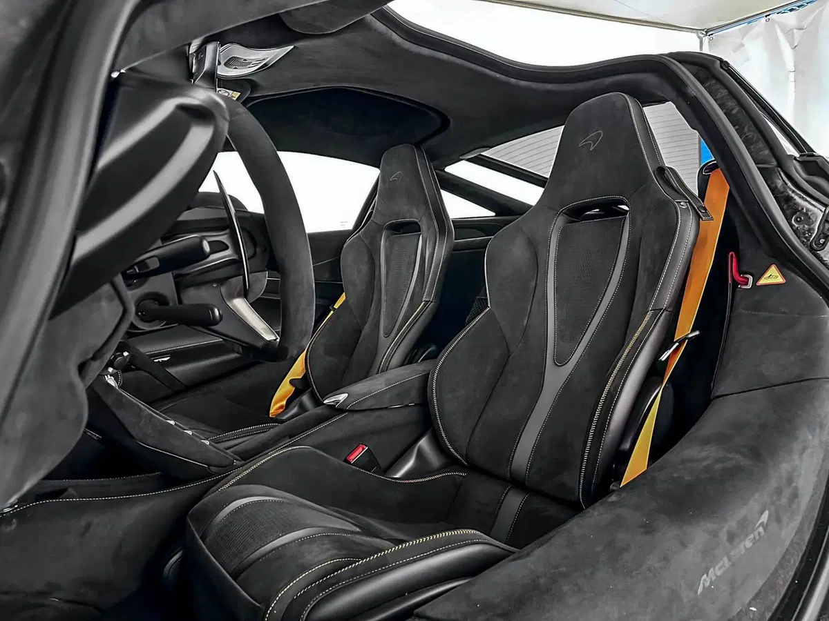 McLaren 750S Coupé nuova a Milano (8)