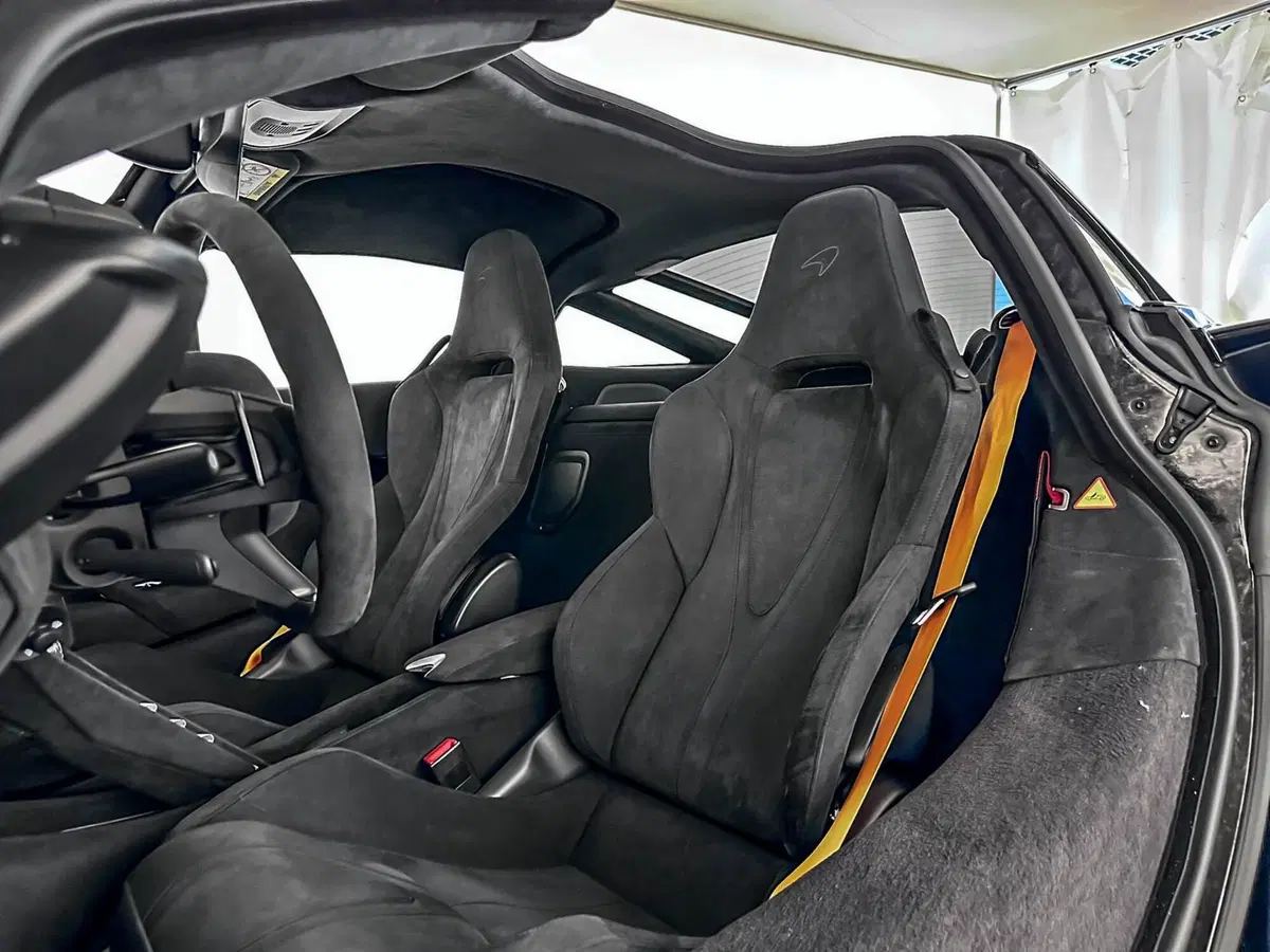 McLaren 750S Coupé nuova a Milano (8)