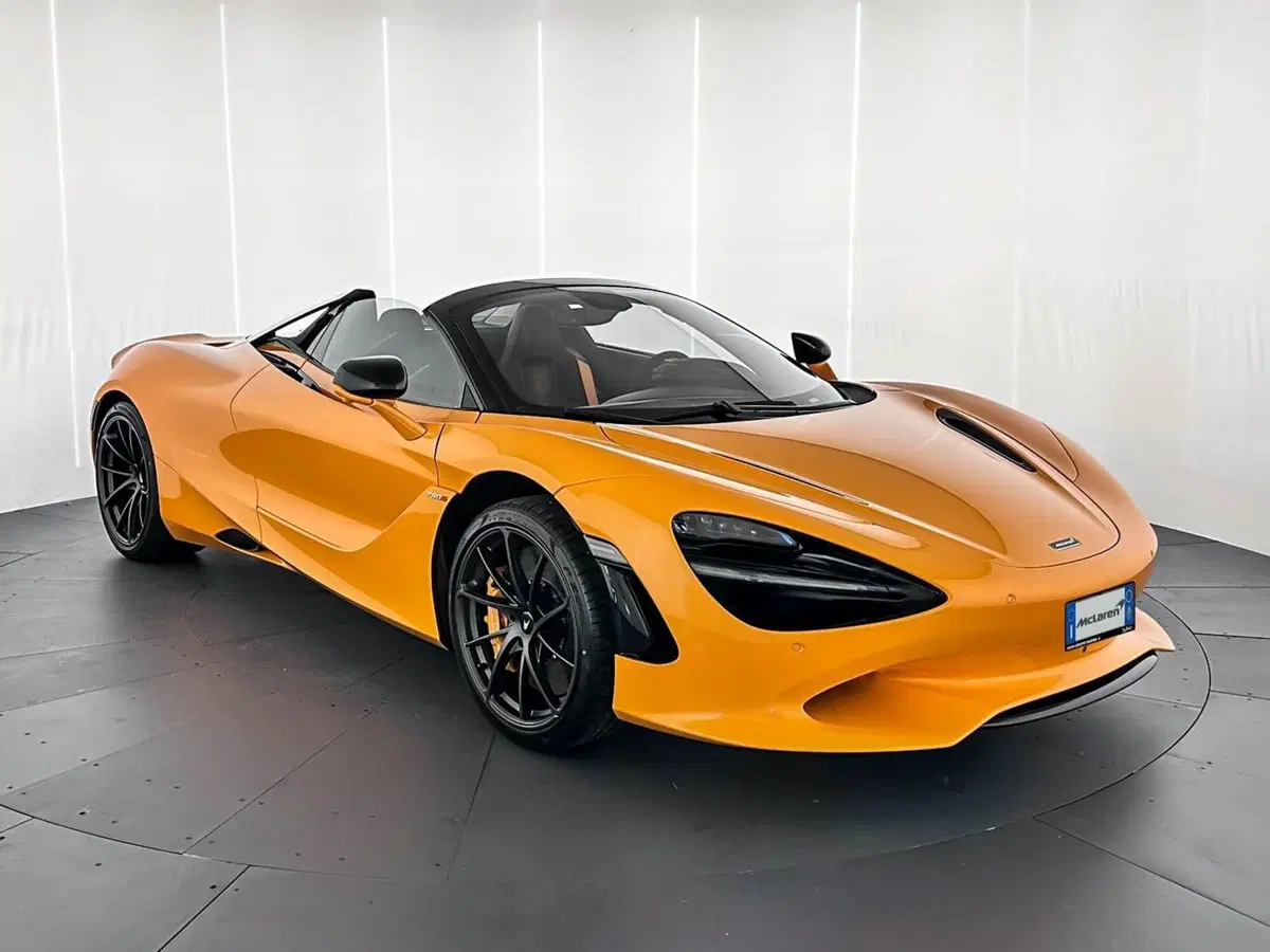 McLaren 750S Cabrio nuova a Milano