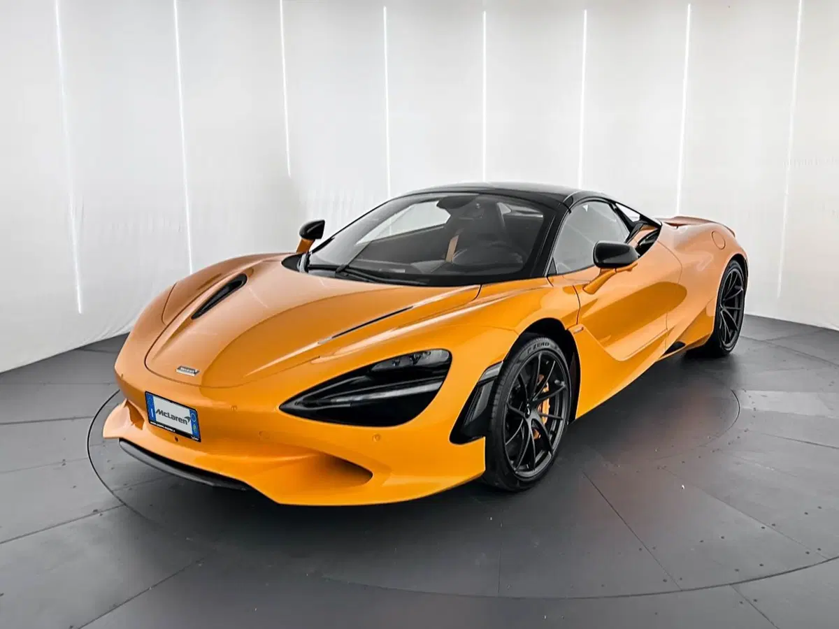 McLaren 750S Cabrio nuova a Milano (3)