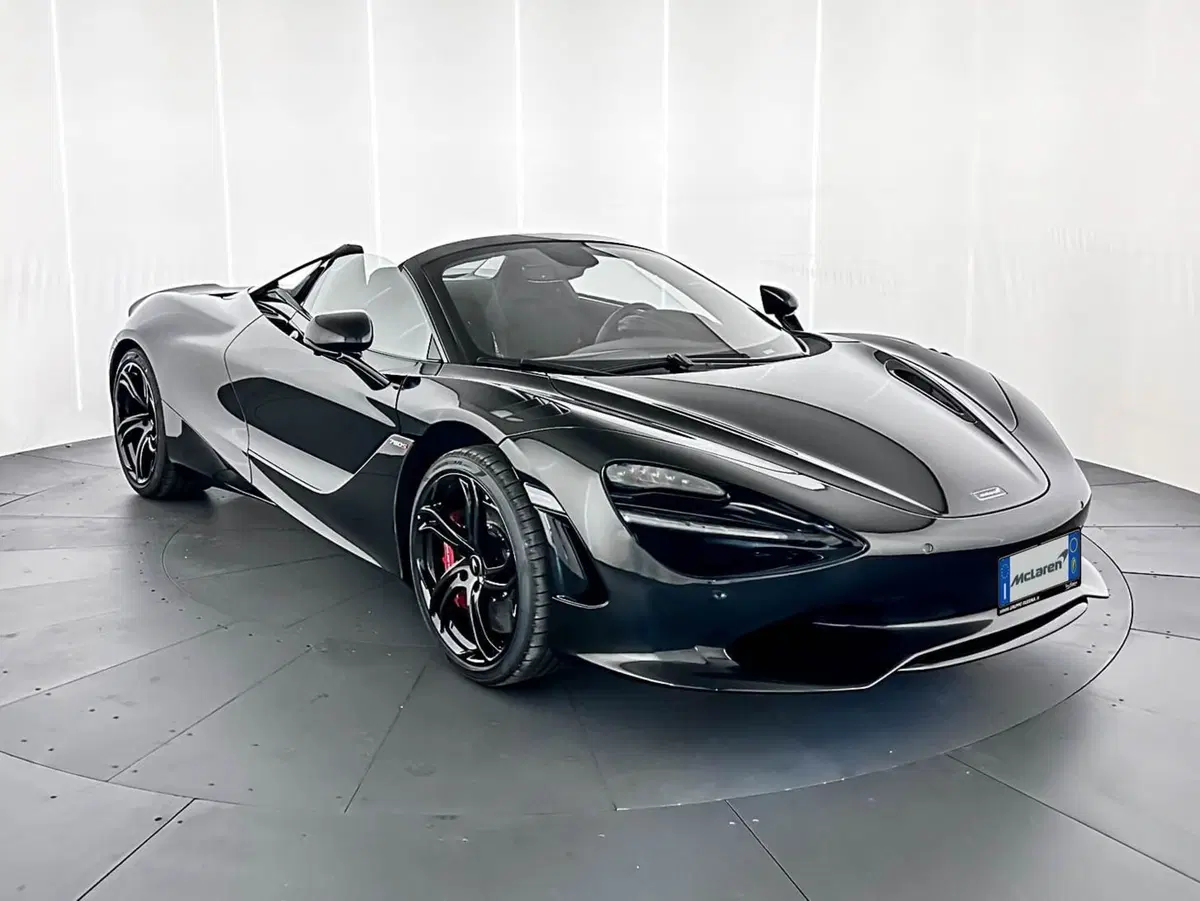 McLaren 750S Cabrio nuova a Milano