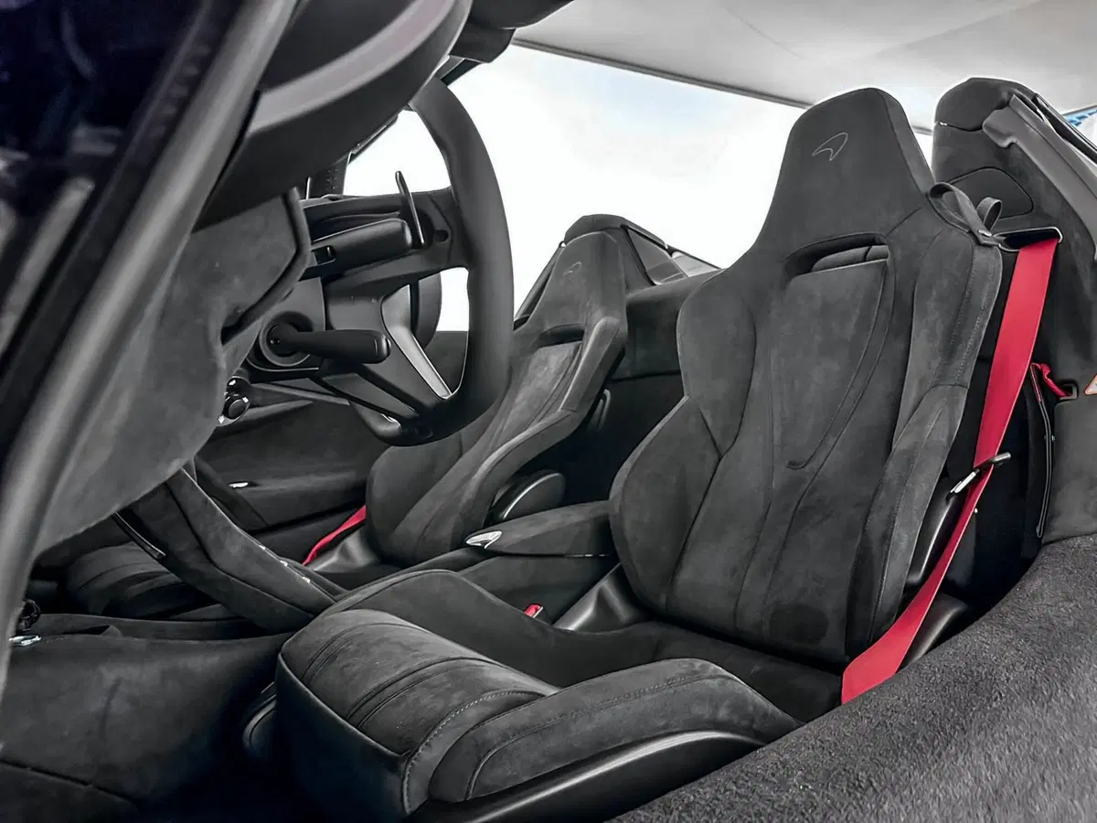 McLaren 750S Cabrio nuova a Milano (10)
