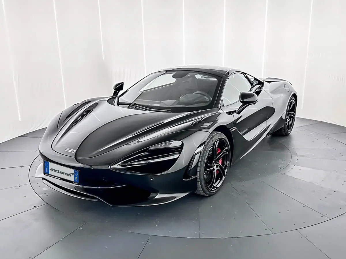 McLaren 750S Cabrio nuova a Milano (3)