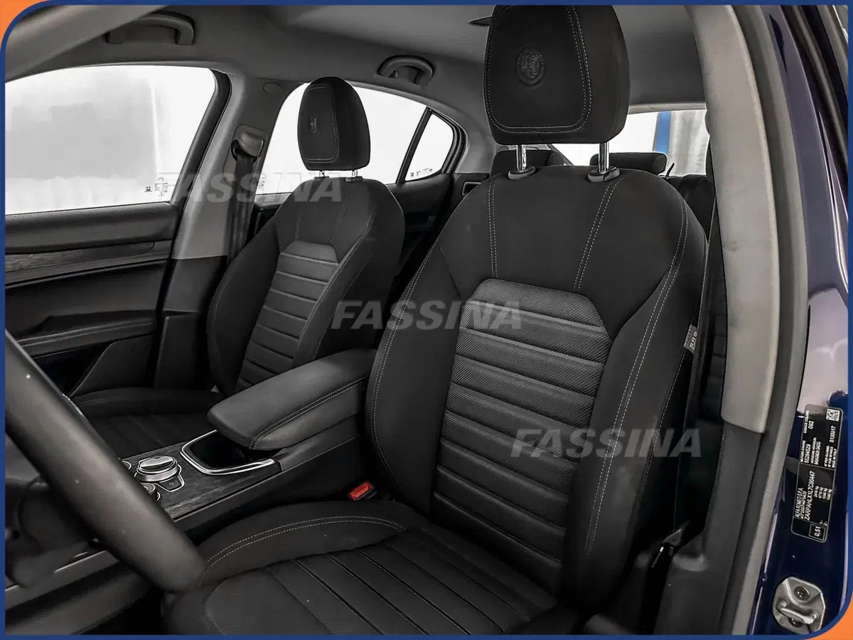 Alfa Romeo Stelvio usata a Milano (8)