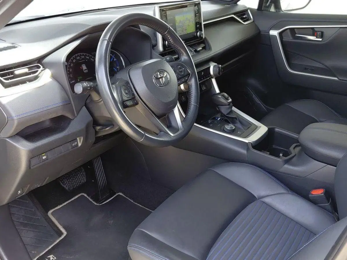 Toyota Rav4 usata a Cagliari (7)