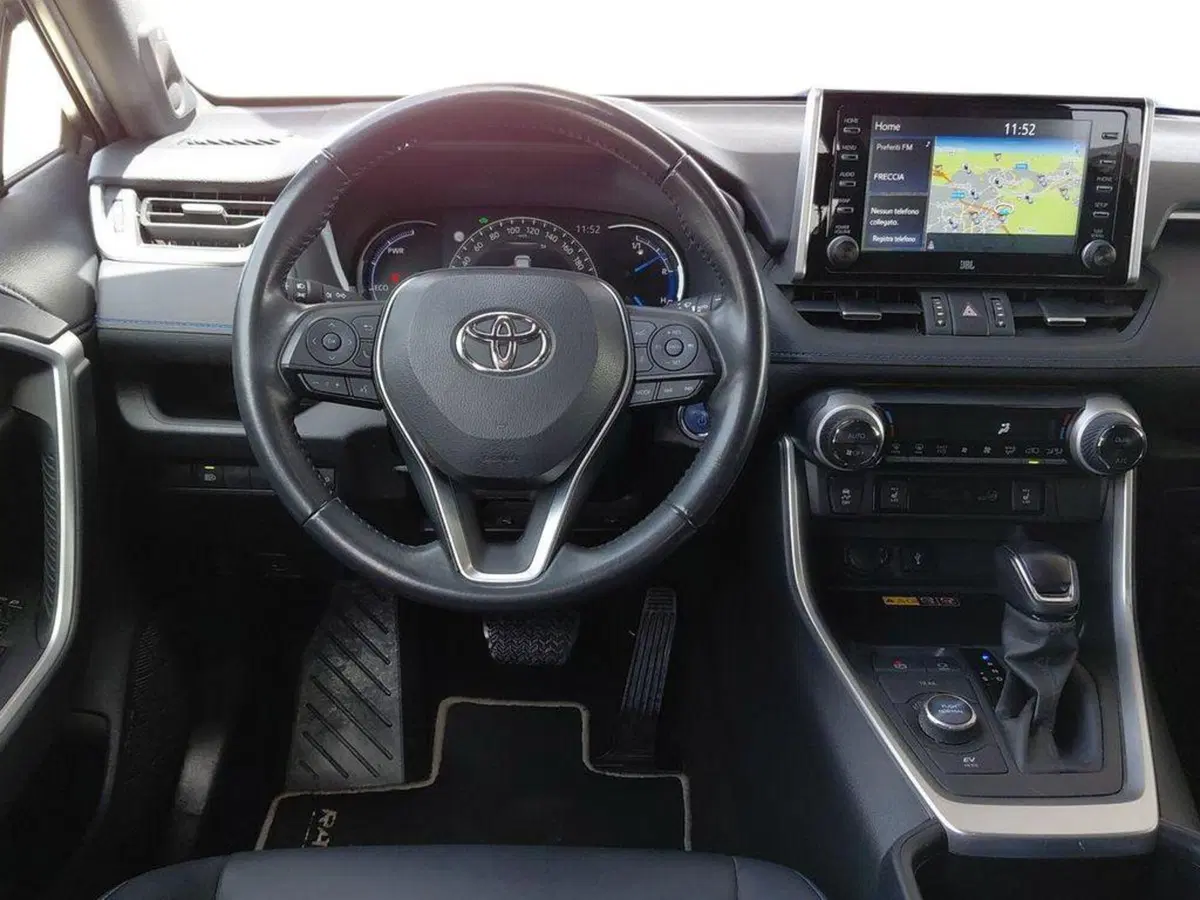 Toyota Rav4 usata a Cagliari (8)