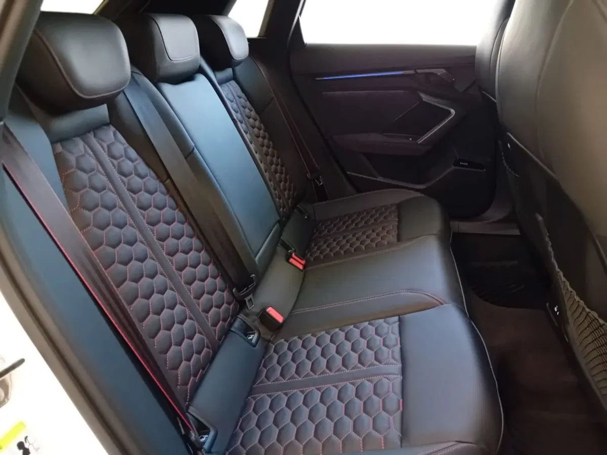 Audi RS 3 Sportback usata a Bari (15)
