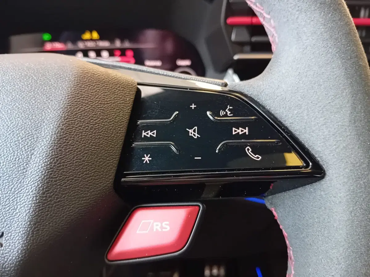 Audi RS 3 Sportback usata a Bari (9)