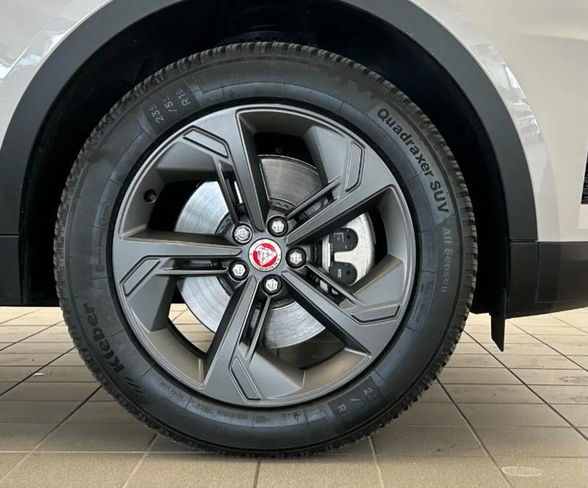 Jaguar E-Pace usata a Venezia (9)