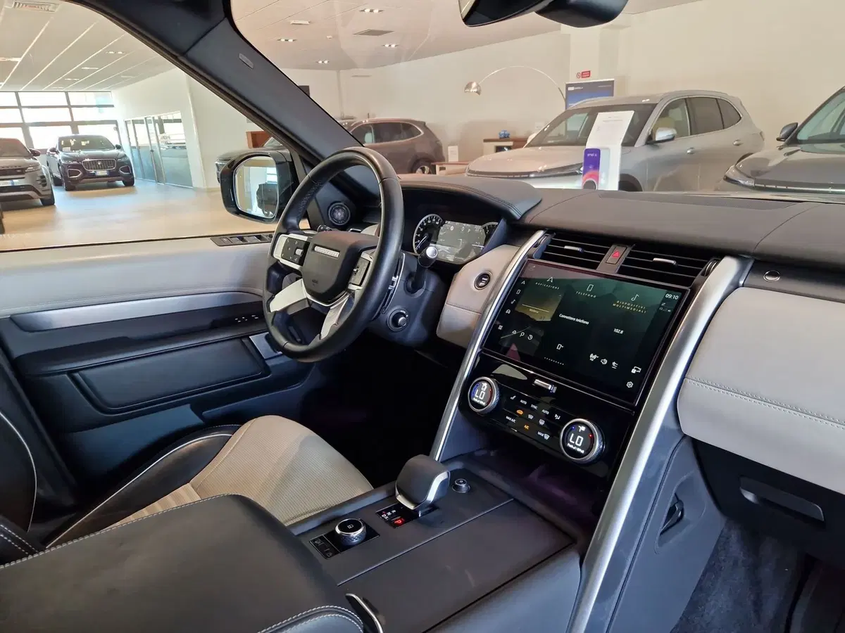 Land Rover Discovery usata a Modena (14)