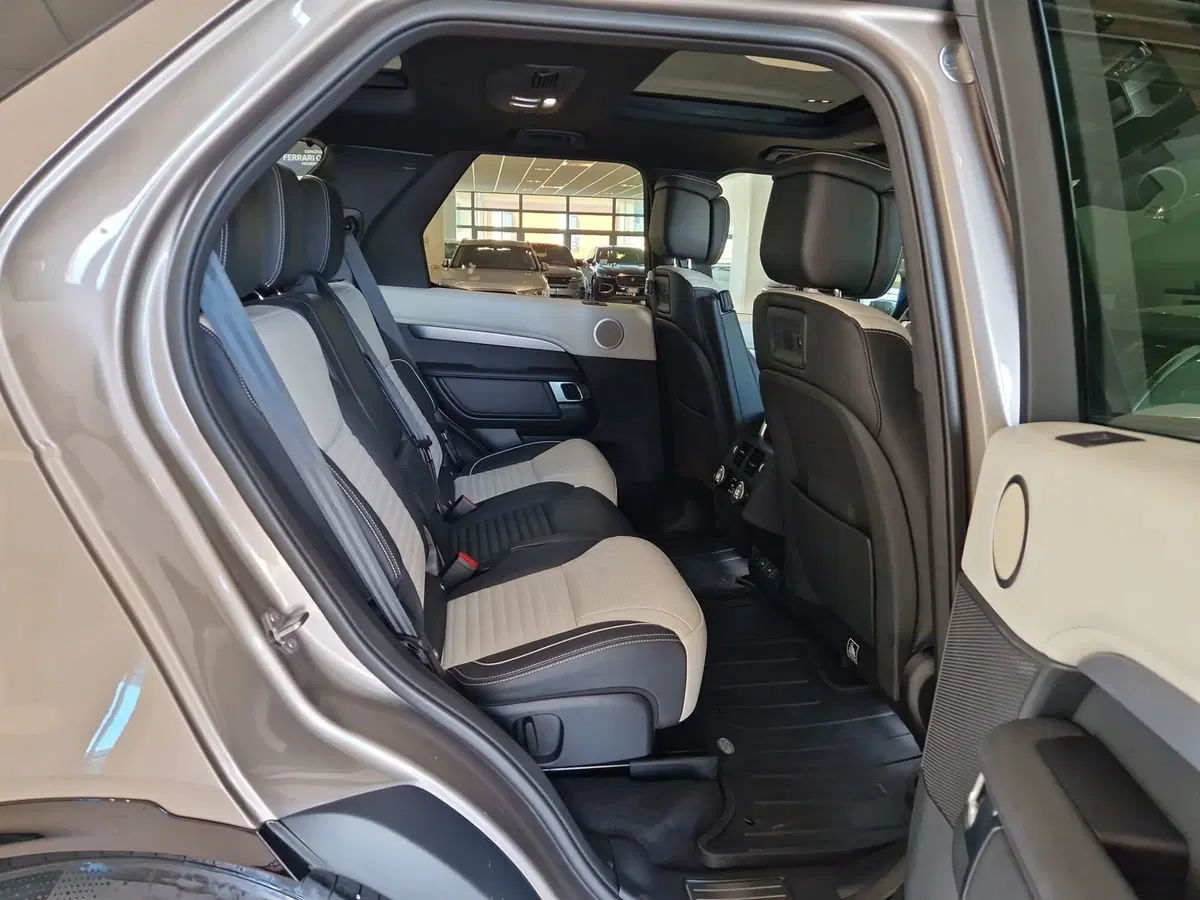 Land Rover Discovery usata a Modena (15)