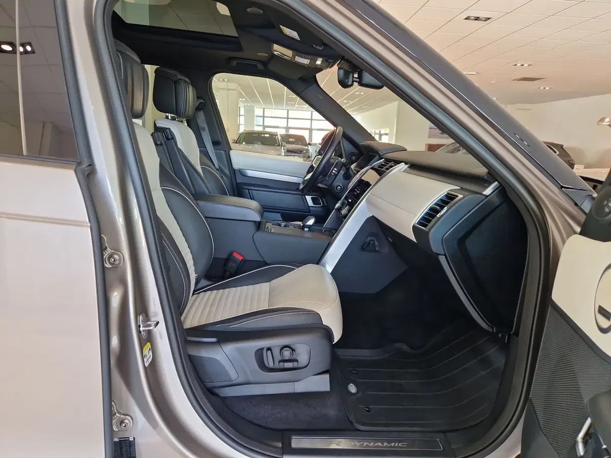 Land Rover Discovery usata a Modena (17)