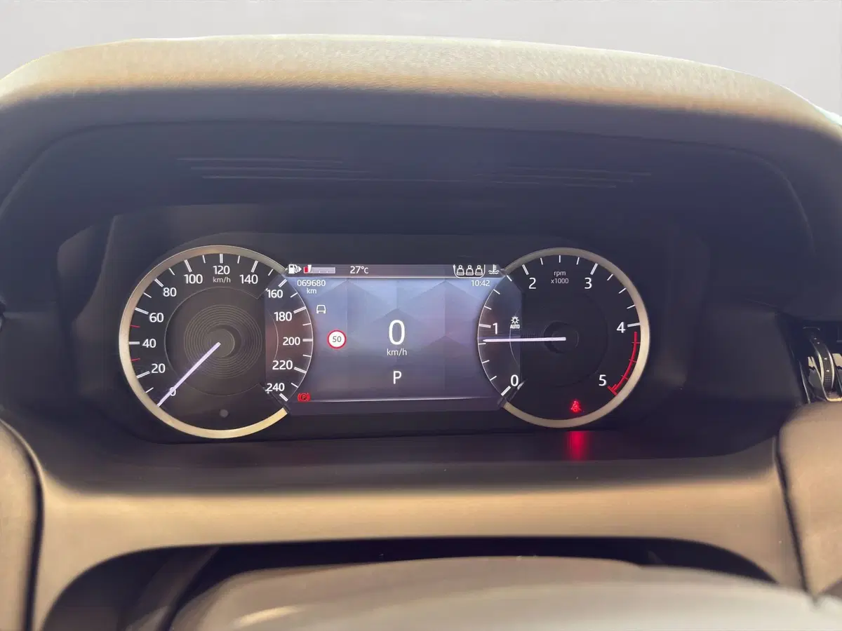 Land Rover Discovery Sport usata a Latina (10)