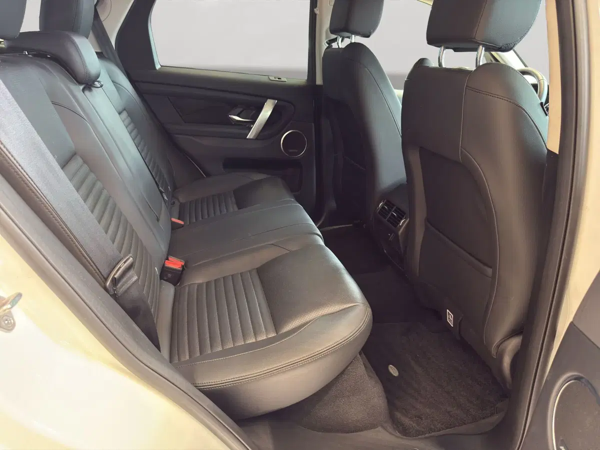 Land Rover Discovery Sport usata a Latina (5)