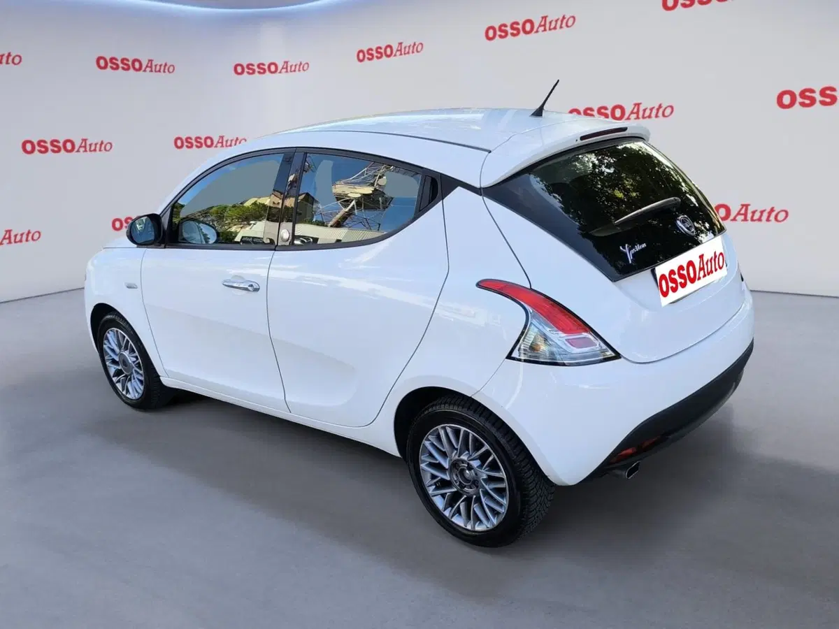 Lancia Ypsilon usata a Udine (4)