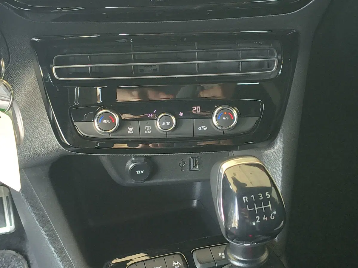 Opel Mokka usata a Padova (10)
