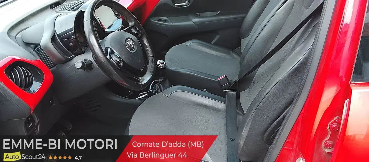 Toyota Aygo usata a Lecco (8)