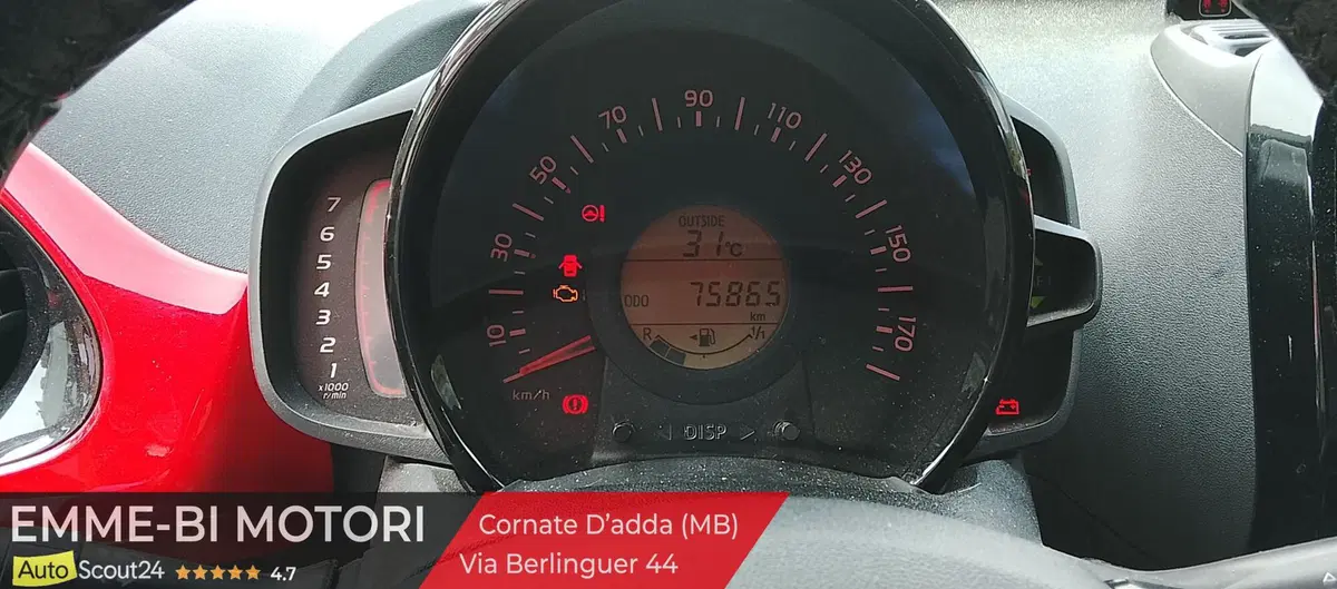 Toyota Aygo usata a Lecco (9)