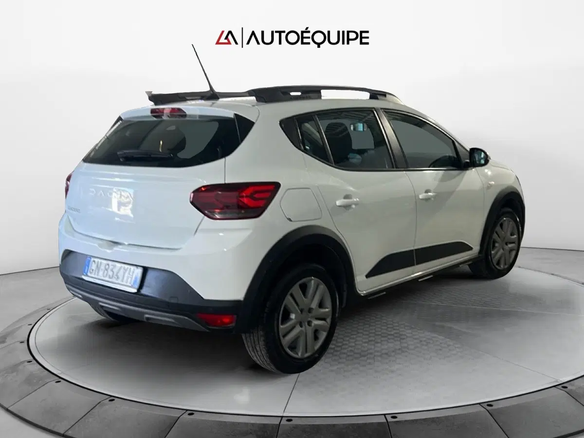 Dacia Sandero usata a Roma (5)